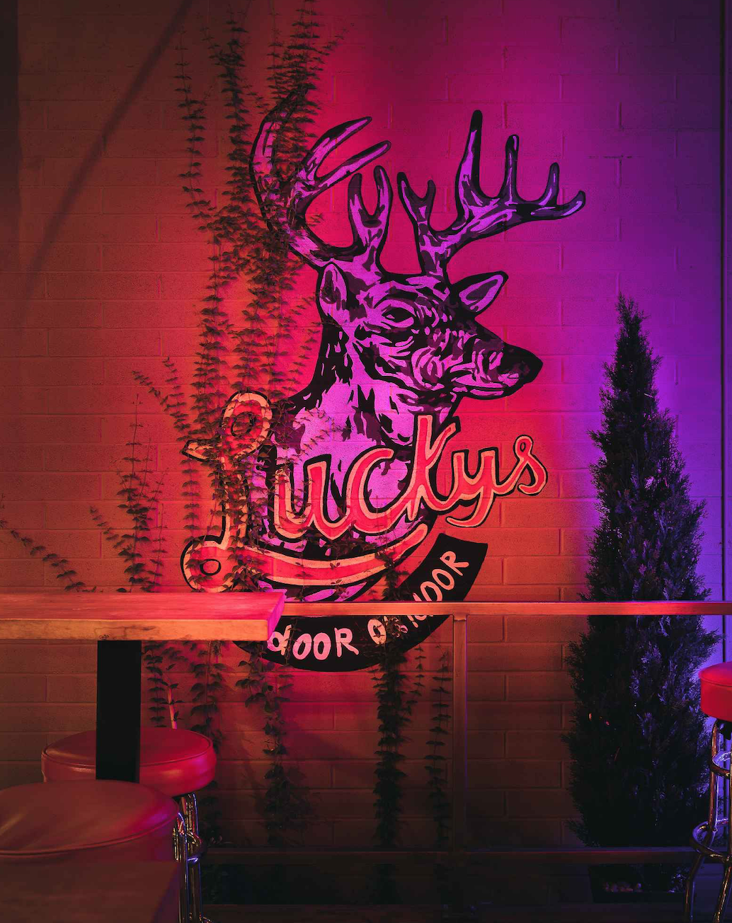 Happy Hour — LUCKYS | Indoor Outdoor